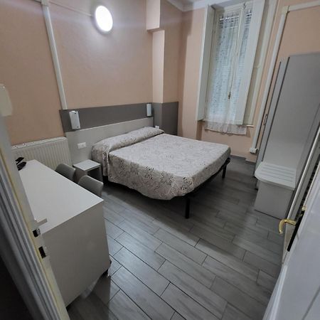 Hotel Barone เจนัว ภายนอก รูปภาพ