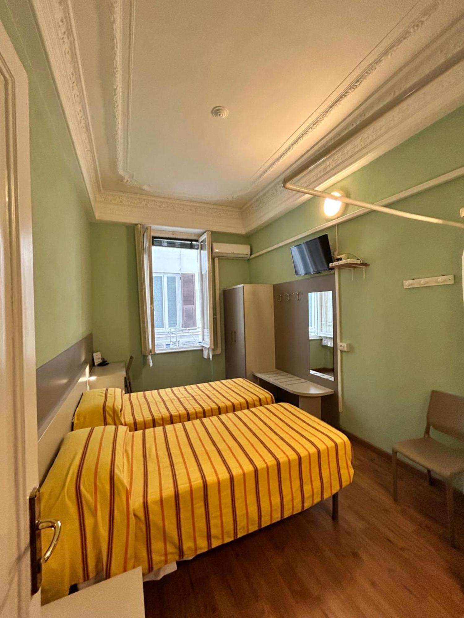 Hotel Barone เจนัว ภายนอก รูปภาพ