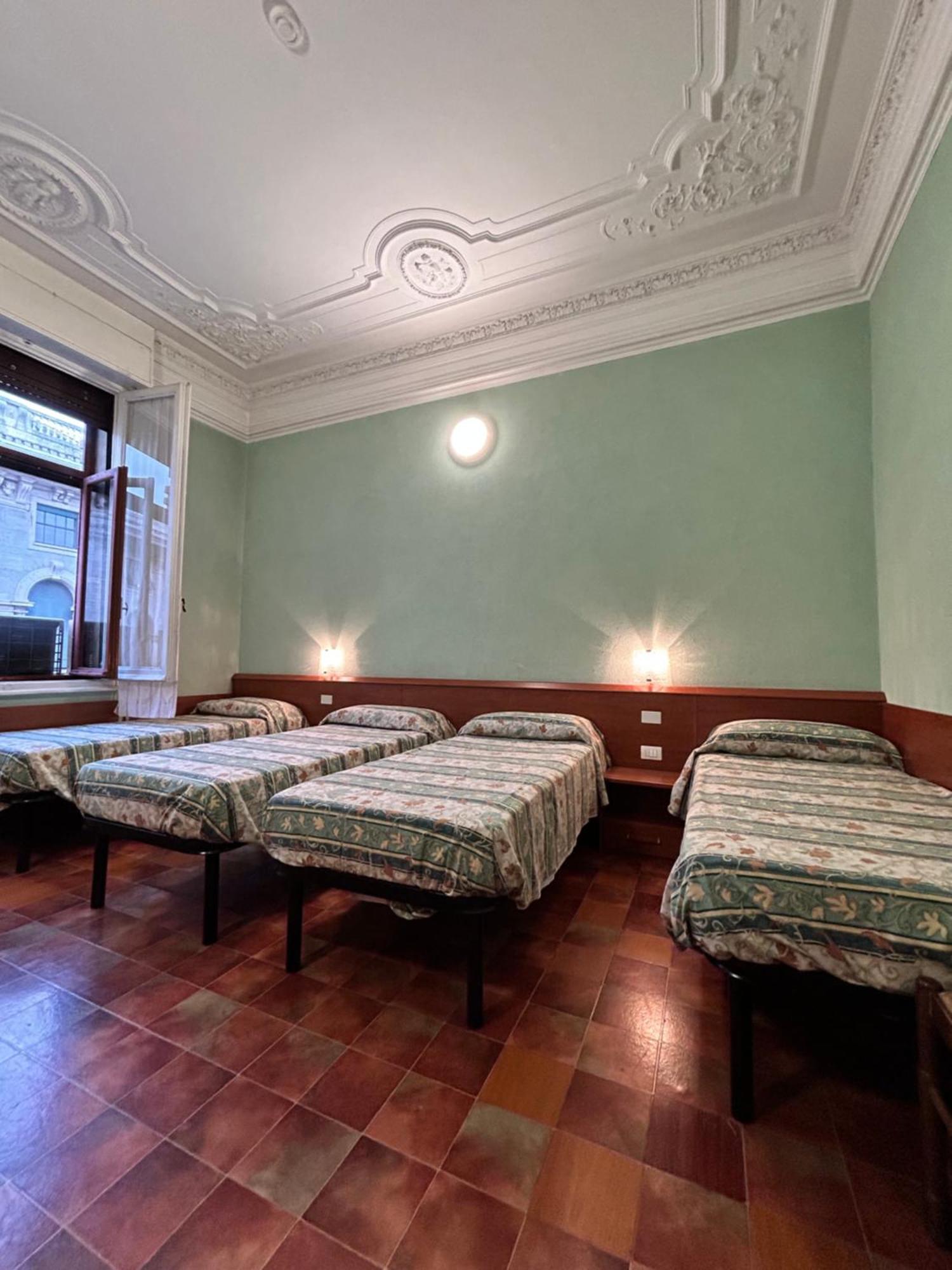Hotel Barone เจนัว ภายนอก รูปภาพ