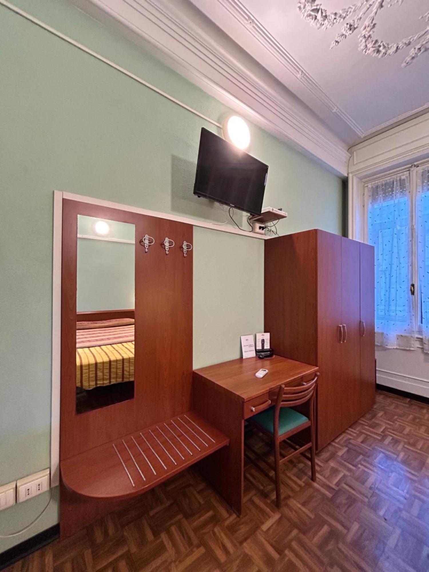 Hotel Barone เจนัว ภายนอก รูปภาพ