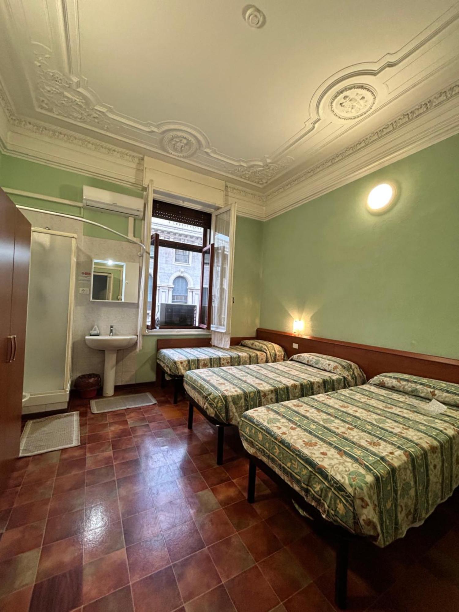 Hotel Barone เจนัว ภายนอก รูปภาพ